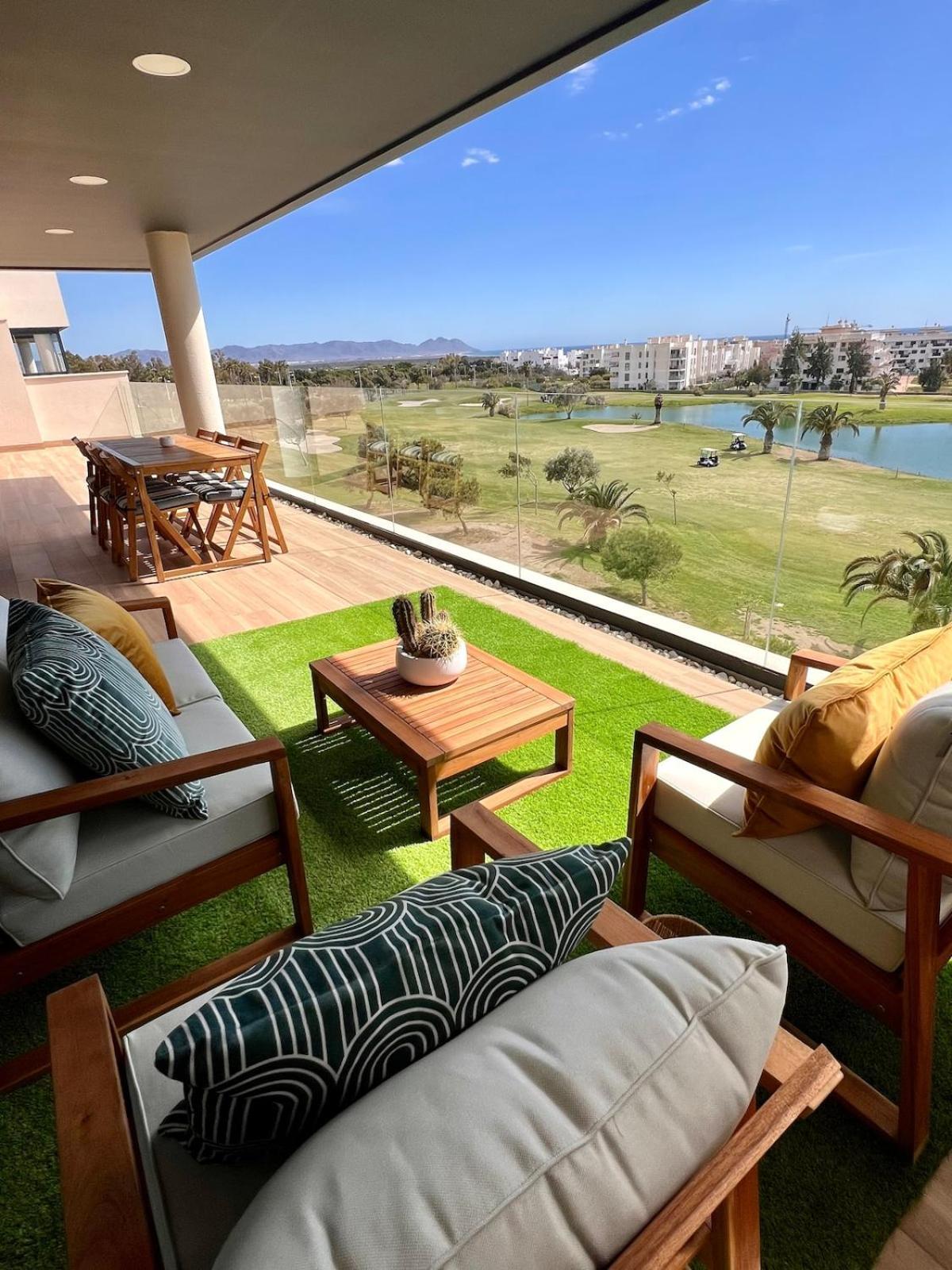 Atico Toyo Golf Apartment เรตามาร์ ภายนอก รูปภาพ